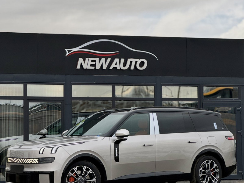 Lynk & Co 900 2.0hyb AT (734 л.с.) 4WD (Ultra)