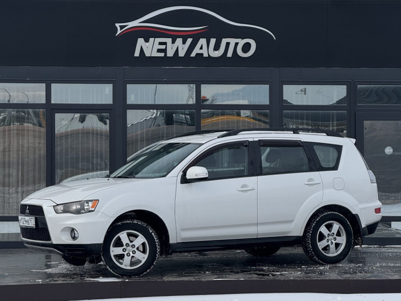 Mitsubishi Outlander II Рестайлинг 2.0 CVT (147 л.с.) 4WD (Intense)