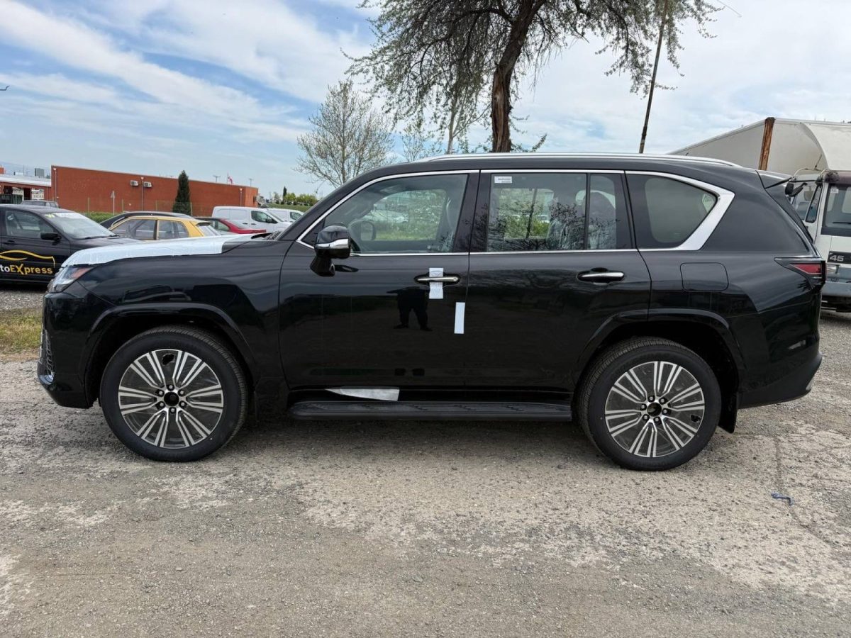 Lexus LX 2026 Premium, Черный — купить в Симферополе, автосалон NEW AUTO