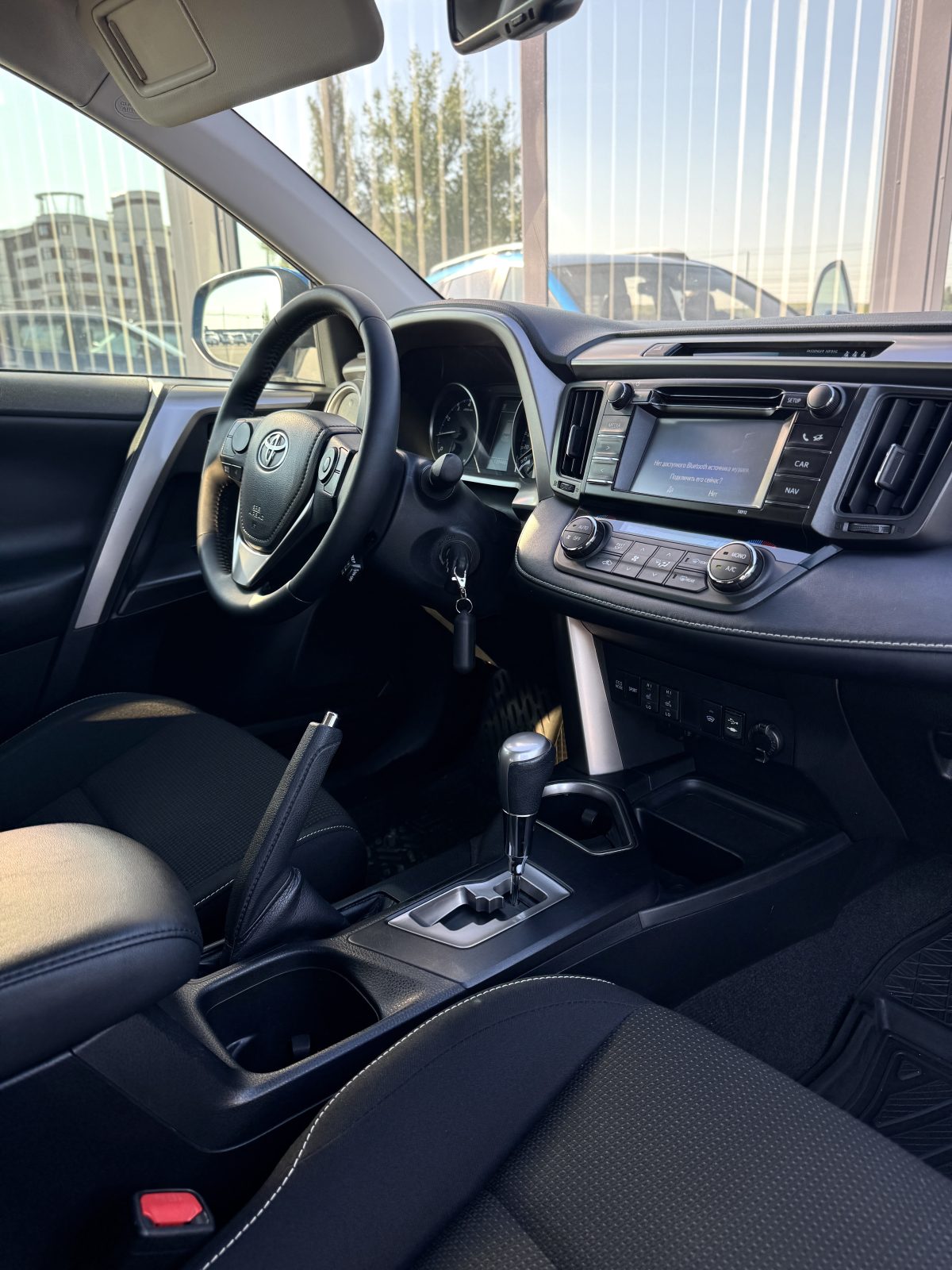 Toyota RAV4 2016 Style, Синий — купить в Симферополе, автосалон NEW AUTO
