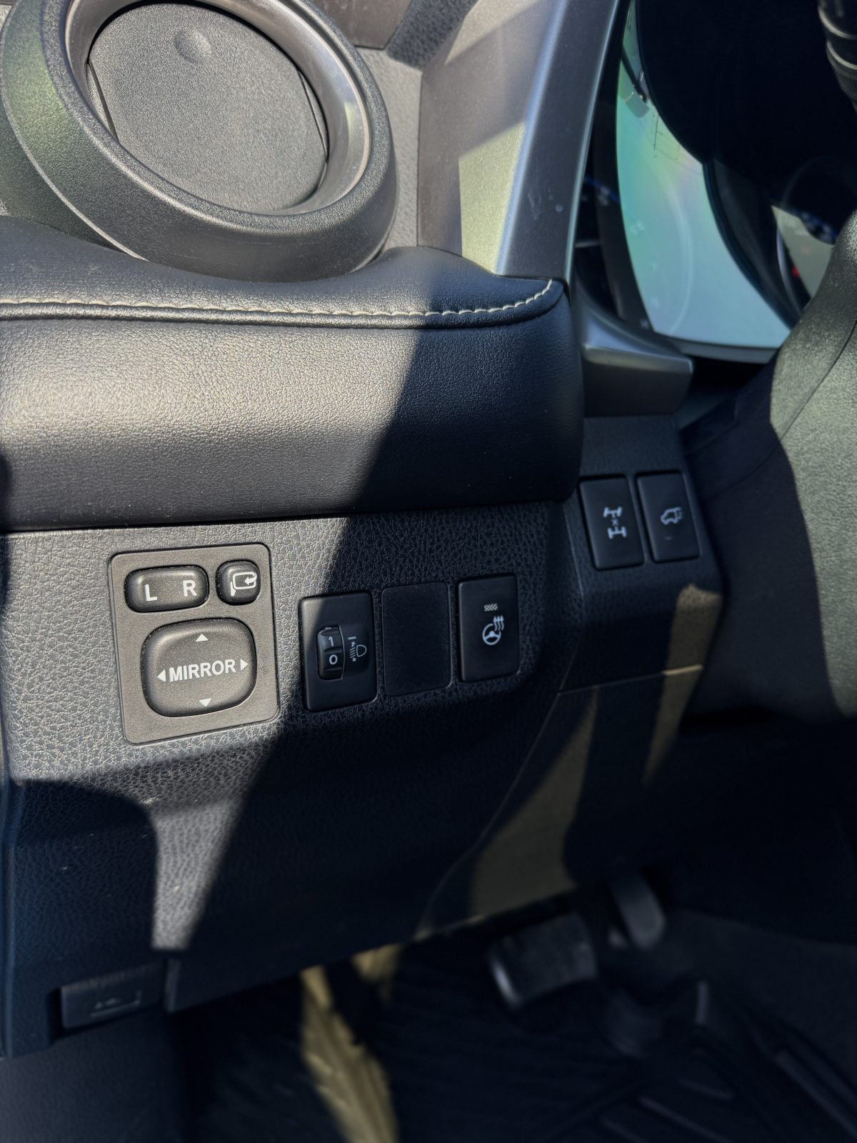 Toyota RAV4 2016 Style, Синий — купить в Симферополе, автосалон NEW AUTO