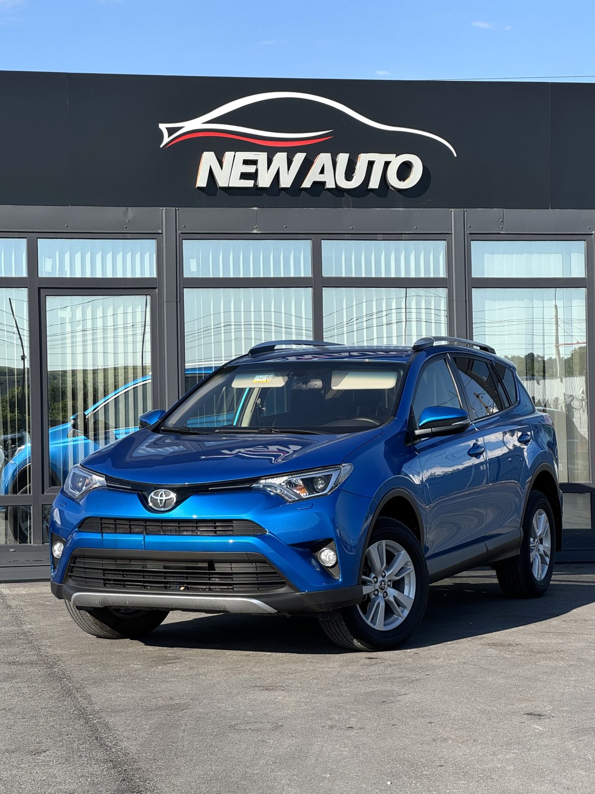 Toyota RAV4 2016 Style, Синий — купить в Симферополе, автосалон NEW AUTO