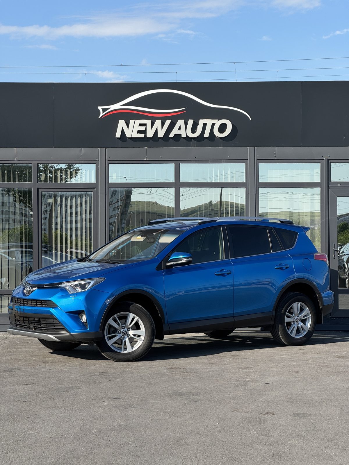 Toyota RAV4 2016 Style, Синий — купить в Симферополе, автосалон NEW AUTO